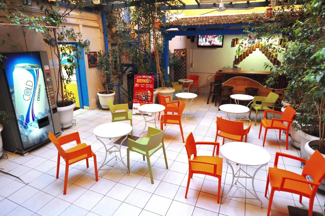The Student & Travellers Inn เอเธนส์ ภายนอก รูปภาพ