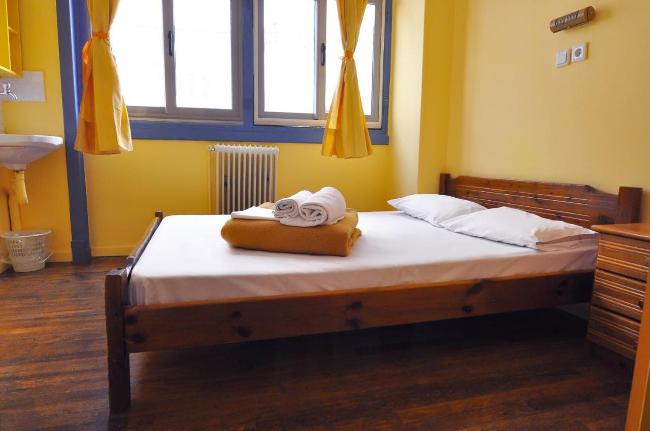 The Student & Travellers Inn เอเธนส์ ภายนอก รูปภาพ