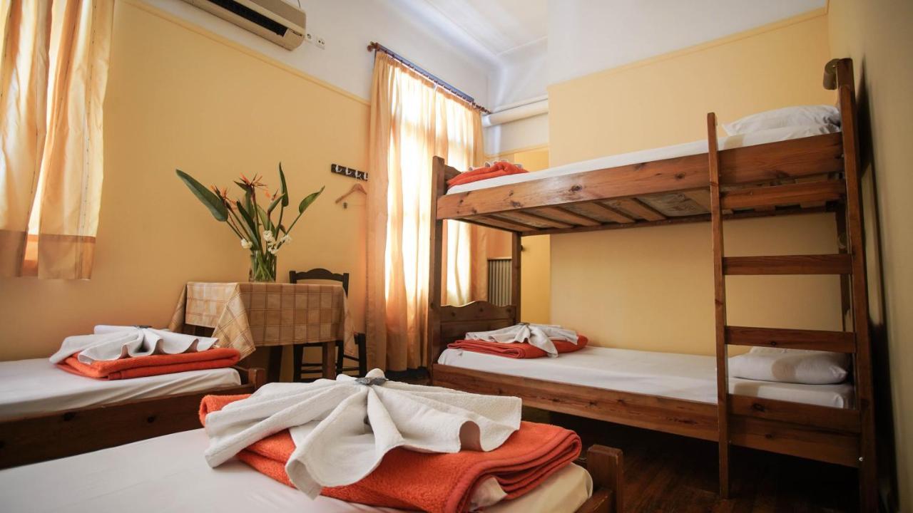 The Student & Travellers Inn เอเธนส์ ภายนอก รูปภาพ